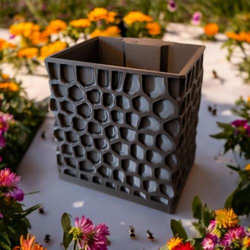 CapillaPonic "Bee House" höhenverstellbares Aquaponic Pflanzgefäß schwarz