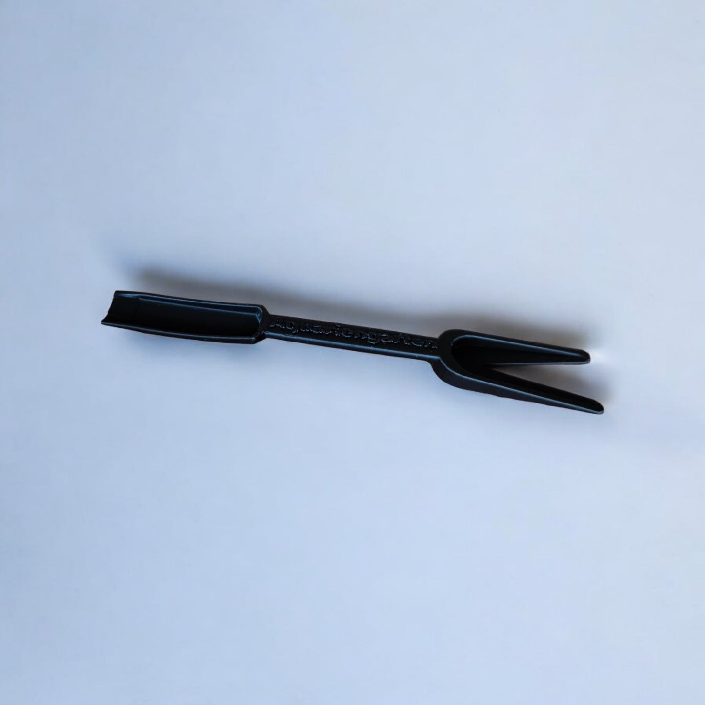 Mini Tool -  Vielseitiges Werkzeug für präzises Arbeiten bei kleinen Pflanzen.